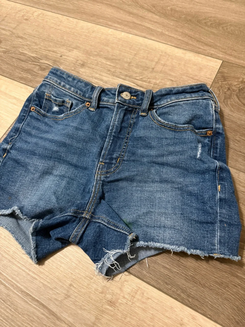 Old Navy Blue Denim Jean Shorts - Picture 2 of 4